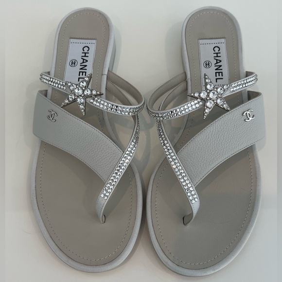 CHANEL DOVE GRAY CRYSTAL STAR SANDALS SIZE EU 38 / US 8 NWOTS! - Picture 6 of 15